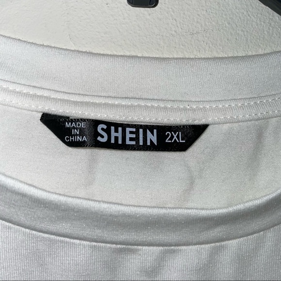 Shein Floral Graphic Cropped Crew Neck T-Shirt 2X - Picture 2 of 7